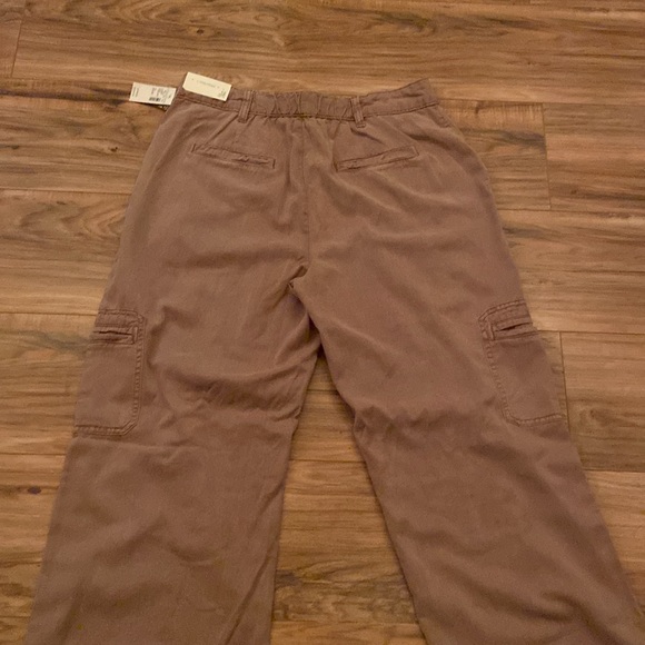 NWT Maurice’s wide leg cargo pants 12short - Picture 5 of 9